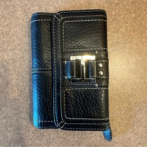 Fossil Handbags - Fossil Black Tri-Fold Wallet